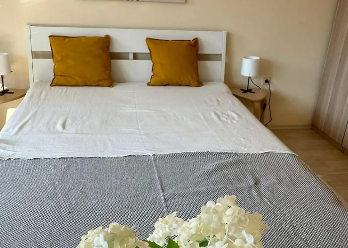 アパート Emerald Buddha *