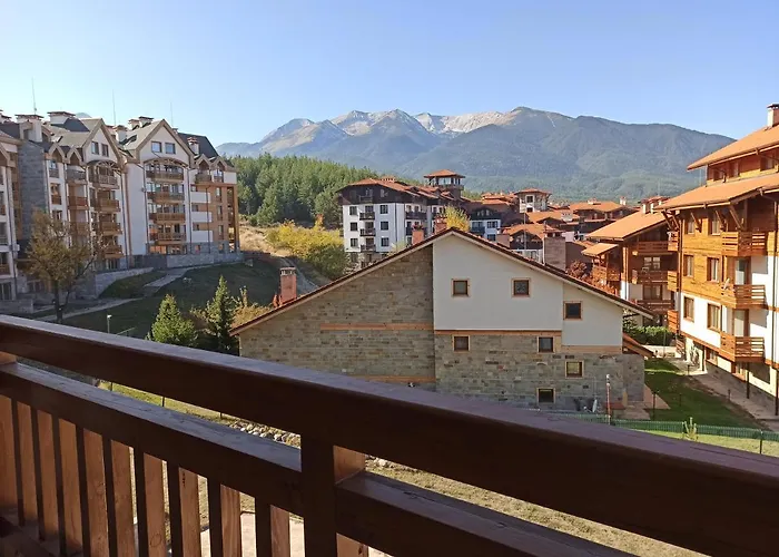 Emerald Buddha アパート