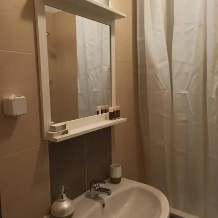 Emerald Buddha Daire Bansko